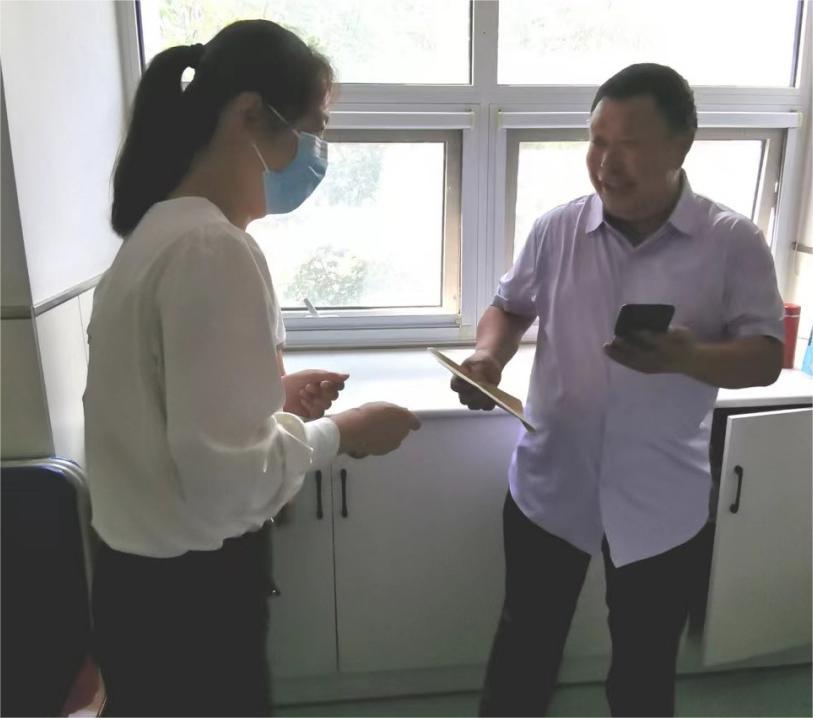 真情慰問暖人心，擇立集團探望員工住院家屬